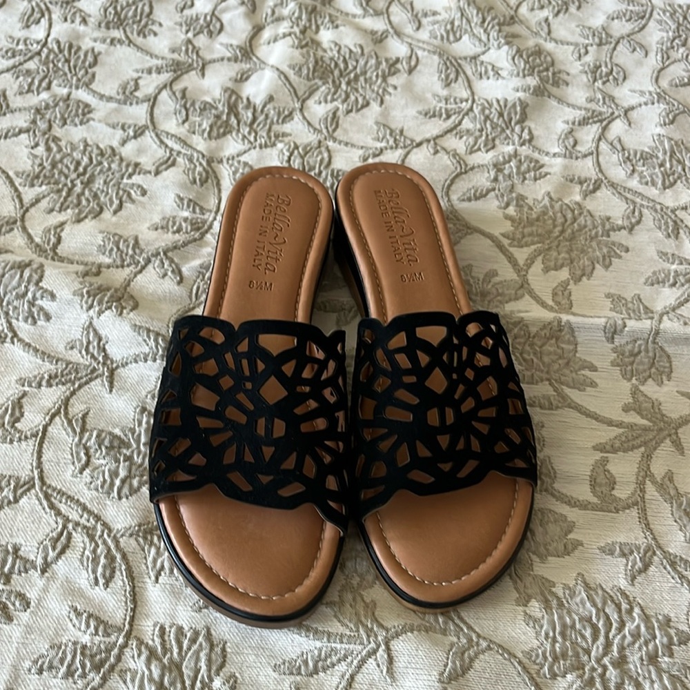Bella Vita Slippers